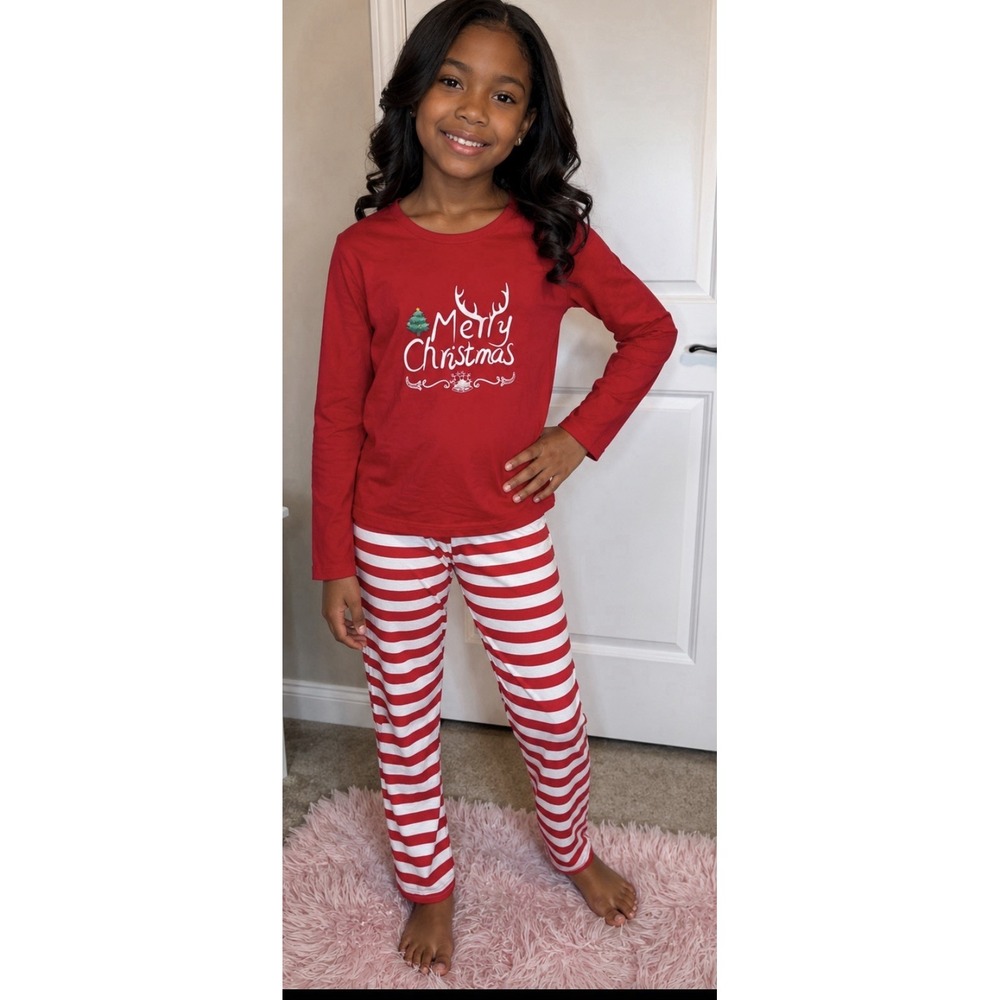 Youth 10-11Y Merry Christmas 2 Piece Pajama Set NWOT AMAZON